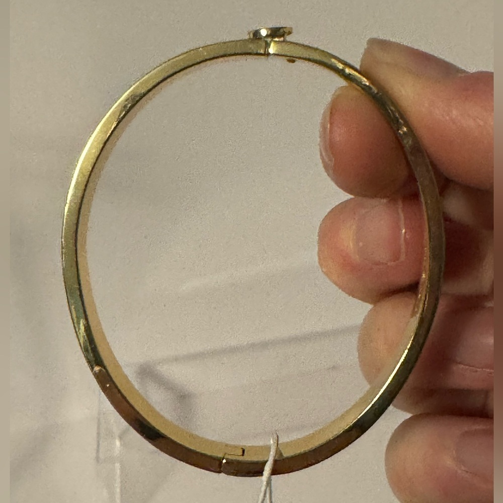 Tory Burch NWT Icon T Monogram Hinge Gold-Toned Pink Enamel Bangle Bracelet - Picture 8 of 11